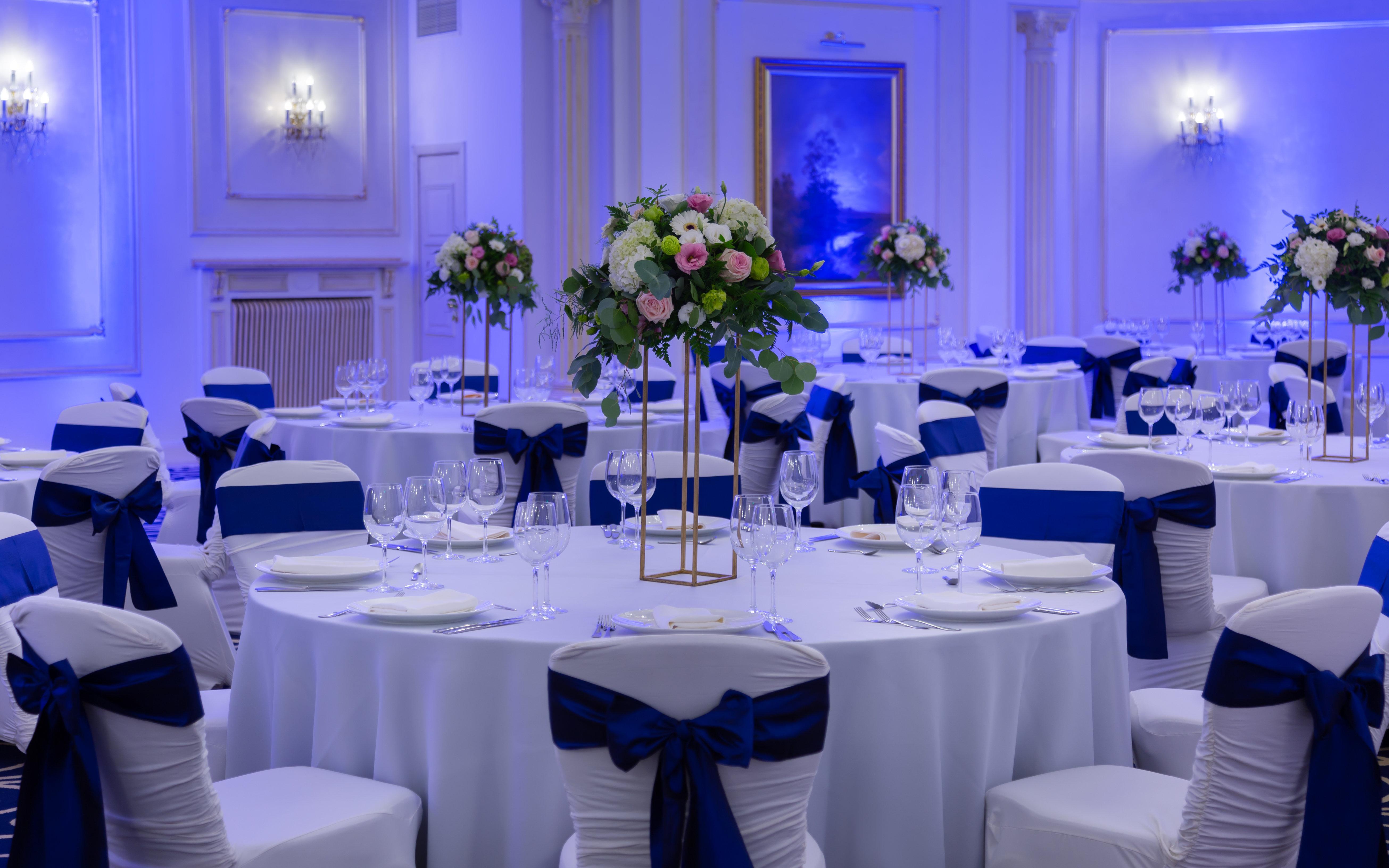 Grand Hotel 부쿠레슈티 외부 사진 The ballroom at the hotel