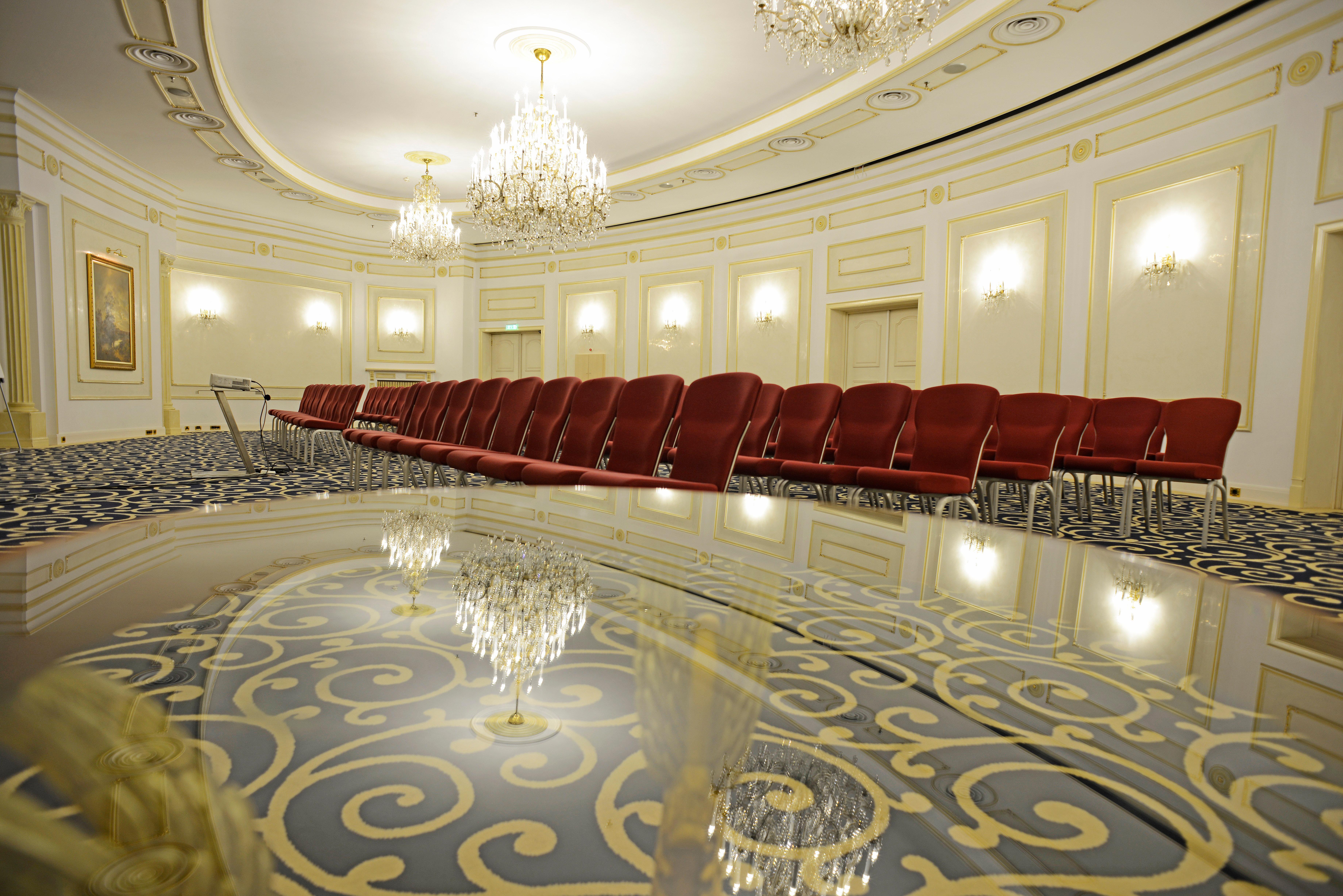 Grand Hotel 부쿠레슈티 외부 사진 The ballroom
