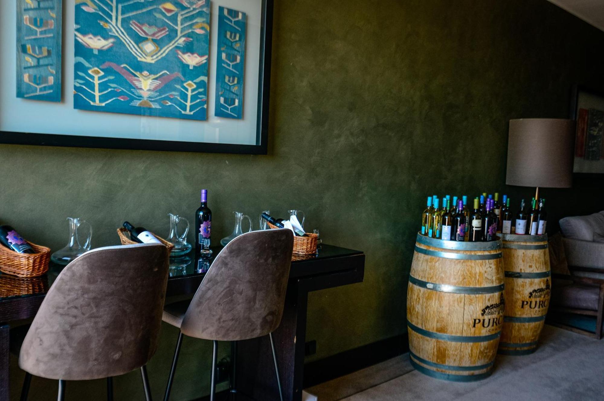 Grand Hotel 부쿠레슈티 외부 사진 Wine tasting at the Puseta winery